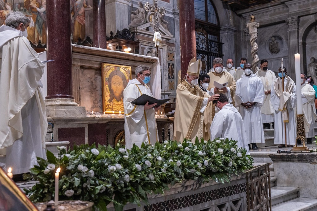 Fest in Santa Maria in Trastevere in Rom anlässlich der Weihe von Hans Ulrich zum ständigen Diakon der Gemeinschaft Sant'Egidio in Deutschland